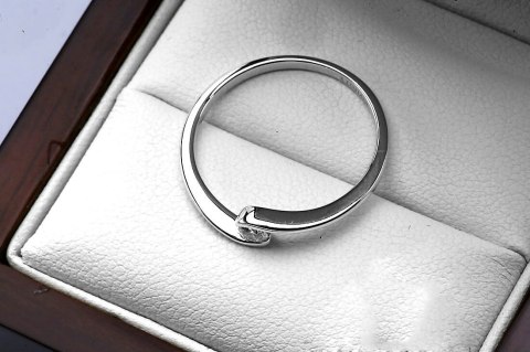 Złoty pierścionek - Diament Złoty pierścionek - Diament