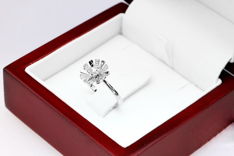 Złoty pierścionek - Diament Złoty pierścionek - Diament